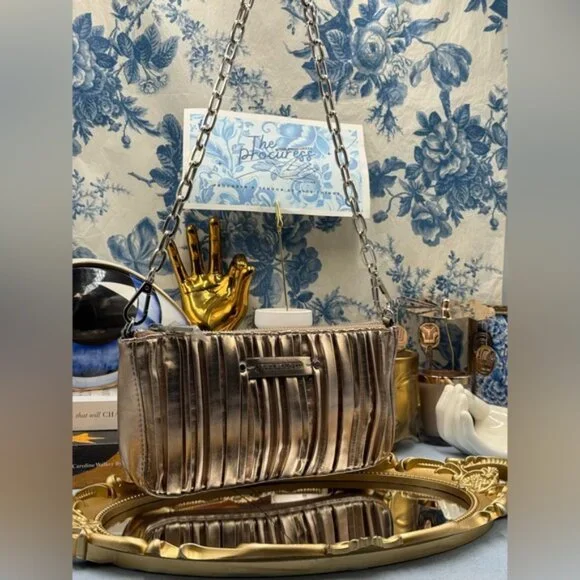 🆕 KARL LAGERFELD PARIS 🧿 NWOT K/Kushion Shoulder Pouch, Champagne Metallic - Picture 3 of 16